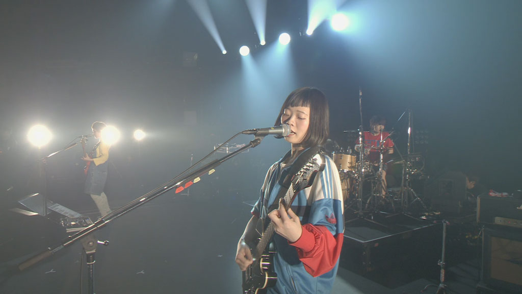 Shishamo Ashita Metro De Surechigau No Wa Maho No Yona Koi 17 iso 43 9g 蓝光演唱会